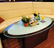 キャビンテーブル