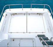 スターンデッキ