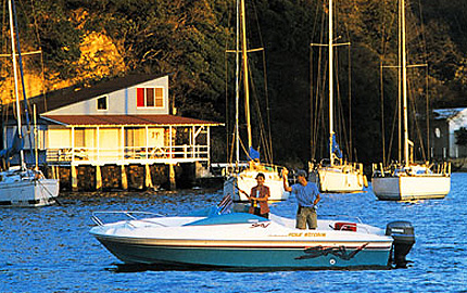 SRV20 Four Stroke ・ SRV20 60ps